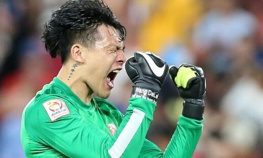 21, 兰斯门将超远距离手抛球助攻破门  